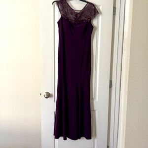 Women
Women's Clothing
Dresses
Formal Dresses
Women's Long Fit gown